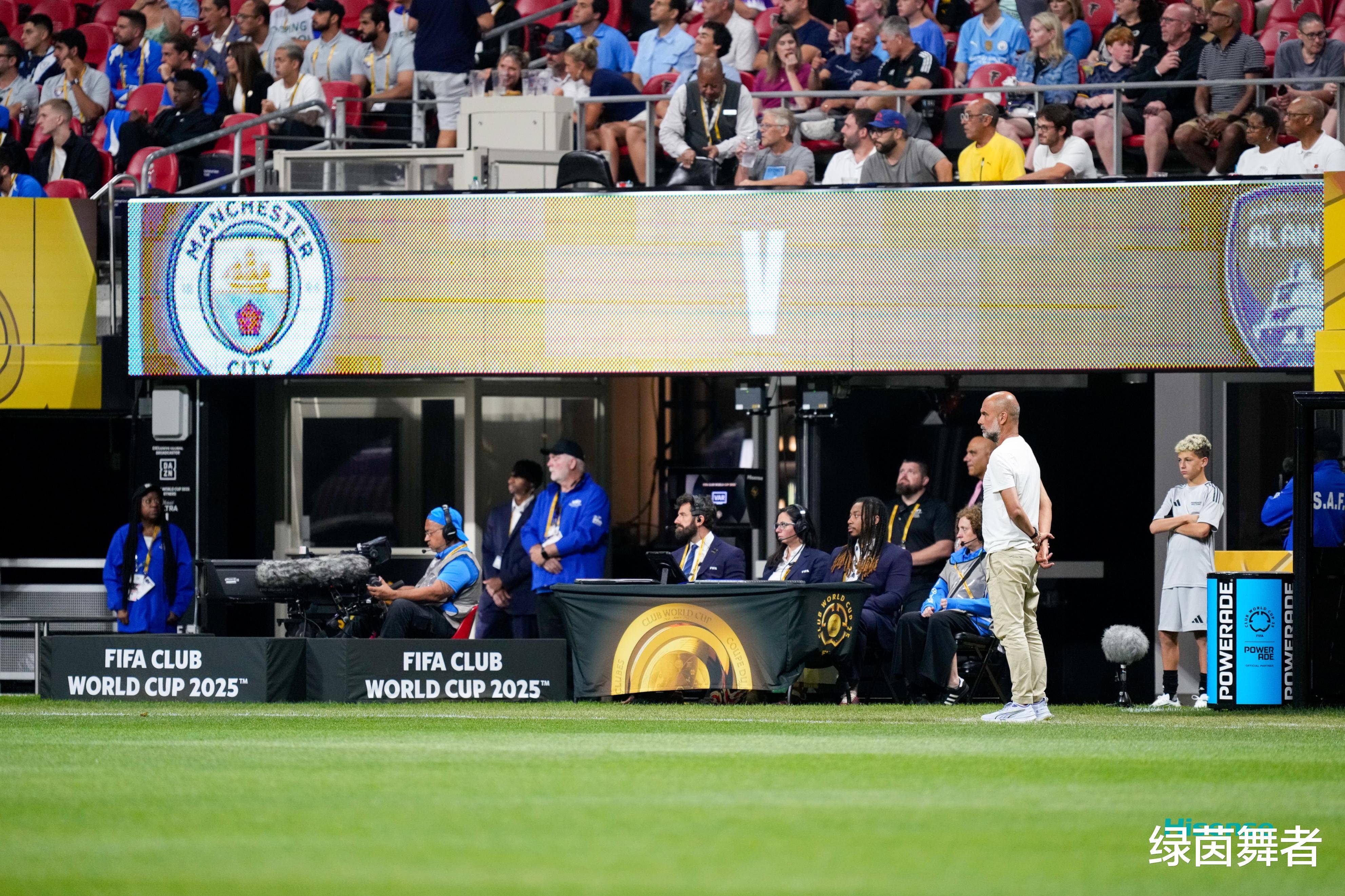 曼城再次取胜,小组头名在望 曼城再次取胜,小组头名在望